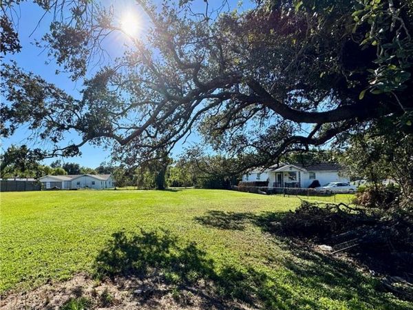 3063 BEHRMAN Highway , New Orleans, LA 70114
