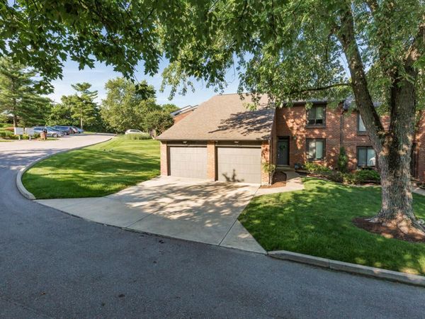 4064 Edgelake Court, Villa Hills, KY 41017