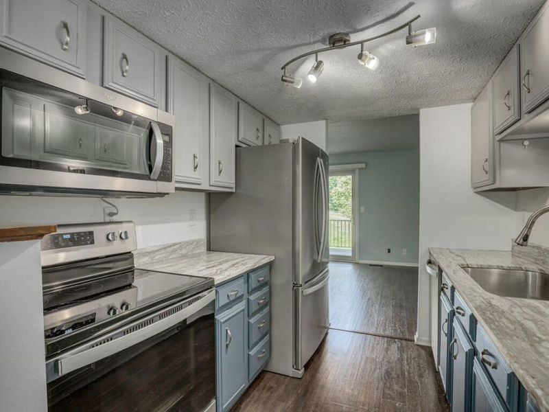 4064 Edgelake Court, Villa Hills, KY 41017 Photo 4