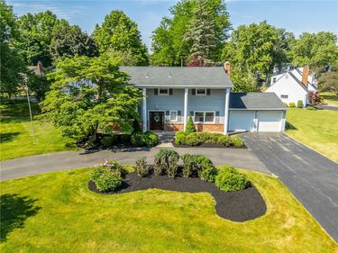 52 Parkridge Drive, Pittsford, NY 14534