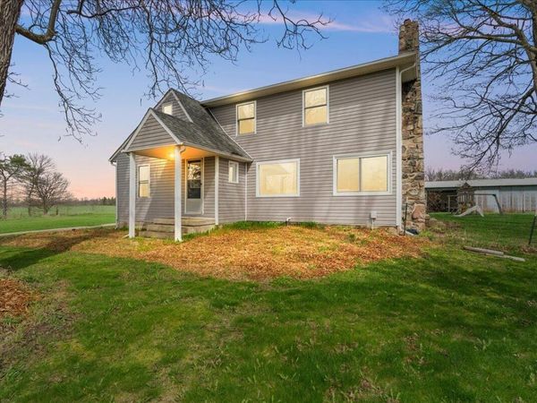 975 Elliott Road, Fowlerville, MI 48836