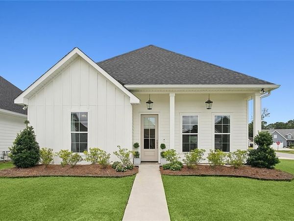2020 BEGUE Lane , Covington, LA 70433