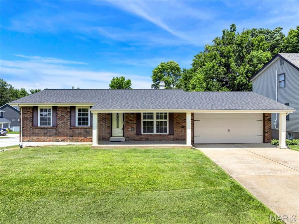 835 Westrun Drive , Ballwin, MO 63021 Main Photo