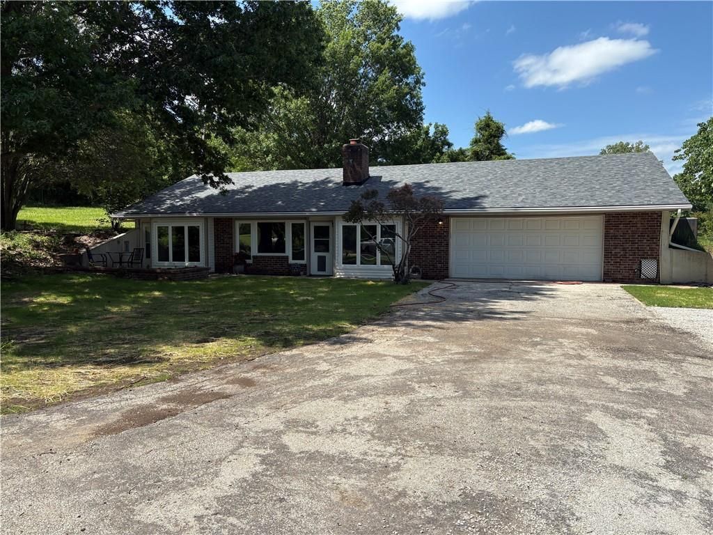 10023 S Munro Road, Lone Jack, MO 64070 Main Photo