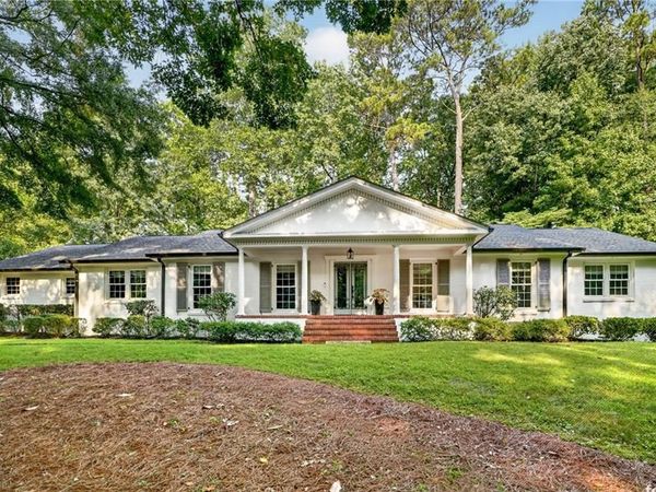 5680 Lake Forrest Drive NW, Sandy Springs, GA 30342