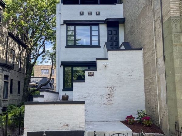 552 W Arlington Place, Chicago, IL 60614