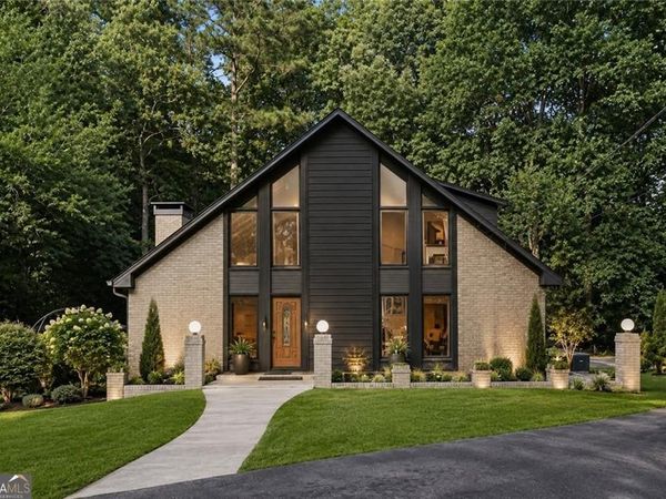 1605 Saint Tropez Way, Atlanta, GA 30350
