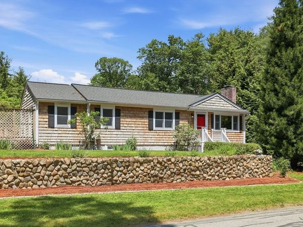 32 Wychwood Drive, Littleton, MA 01460