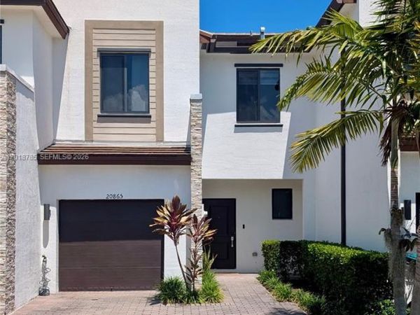 20865 NE 7th Ct , Miami, FL 33179