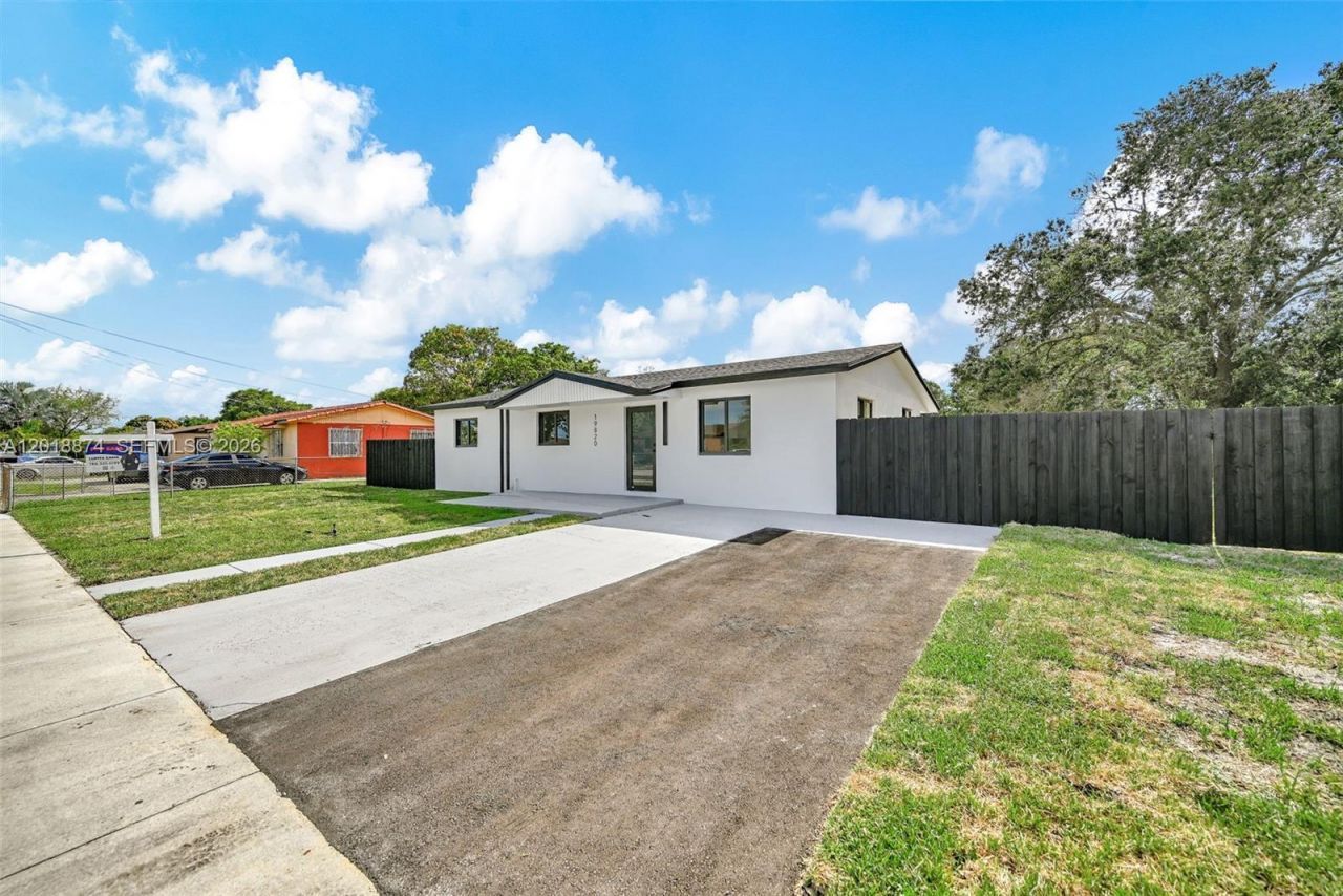 19820 NW 39th Ave , Miami Gardens, FL 33055 Photo