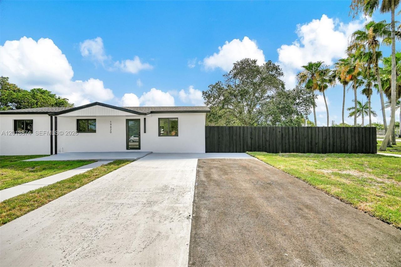 19820 NW 39th Ave , Miami Gardens, FL 33055 Photo