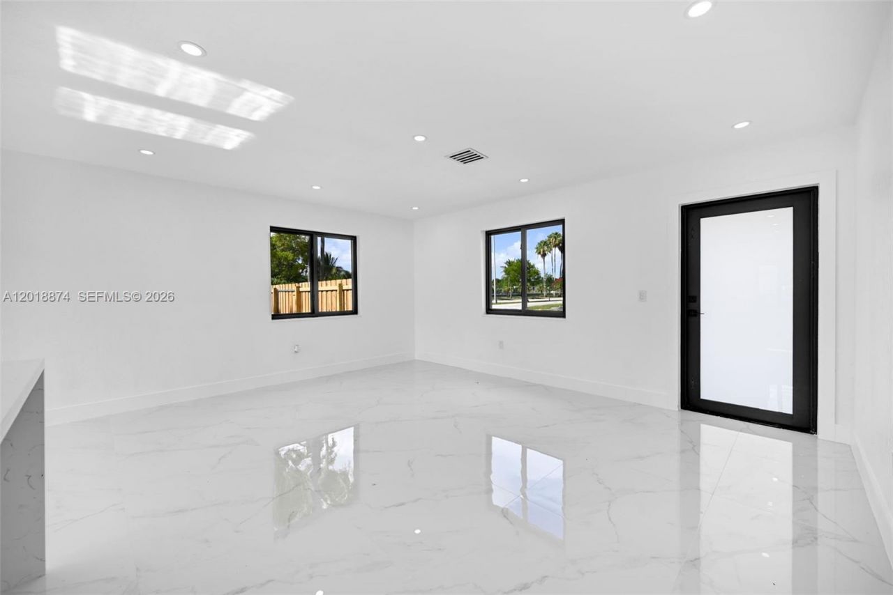 19820 NW 39th Ave , Miami Gardens, FL 33055 Photo