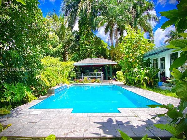 13550 S Biscayne River Rd , Miami, FL 33161