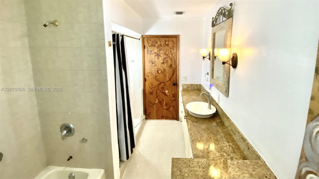13550 S Biscayne River Rd , Miami, FL 33161 Photo
