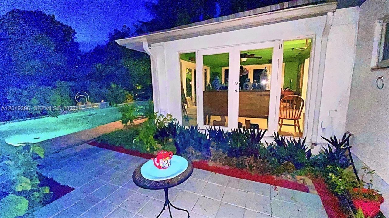 13550 S Biscayne River Rd , Miami, FL 33161 Photo