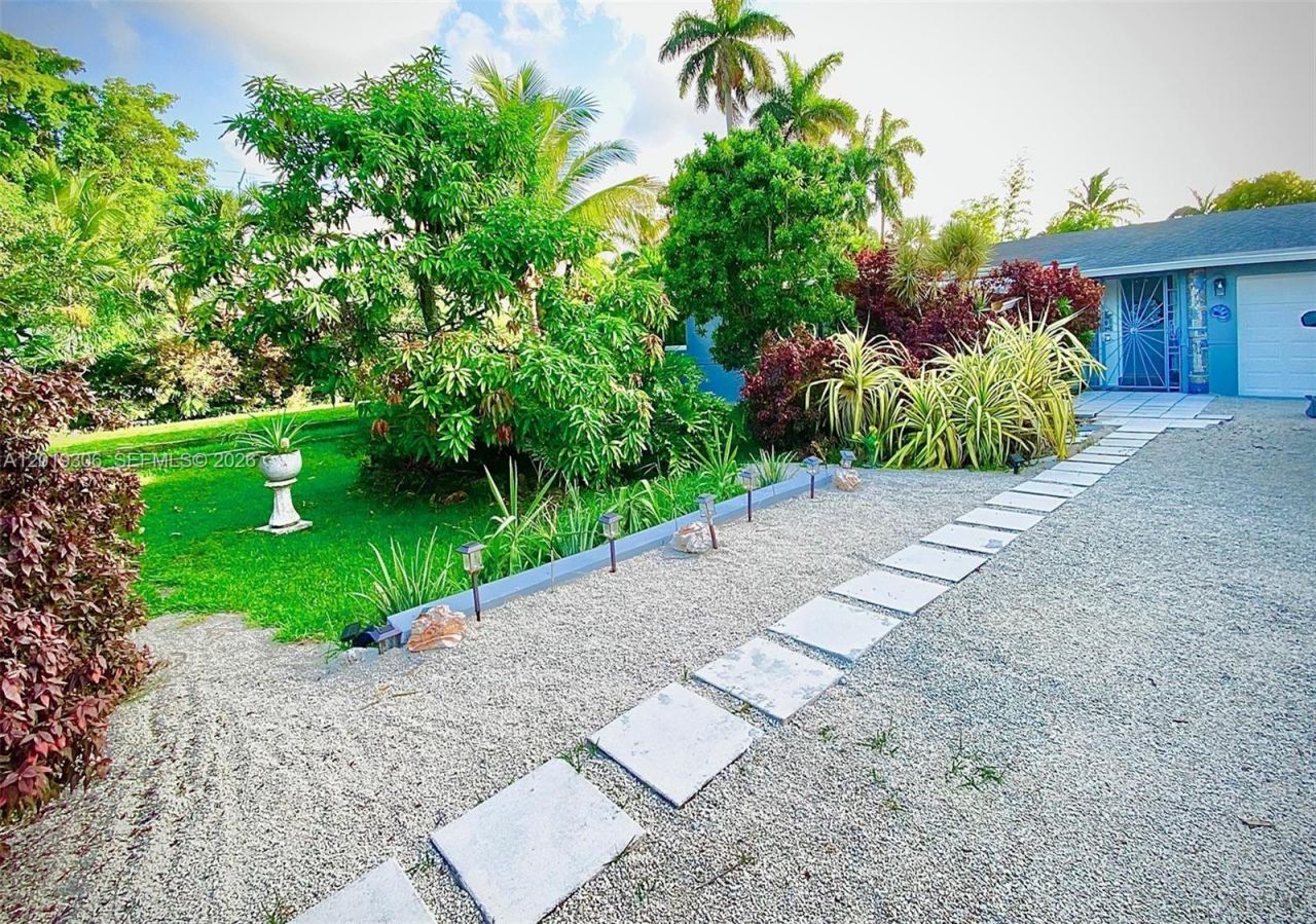 13550 S Biscayne River Rd , Miami, FL 33161 Photo