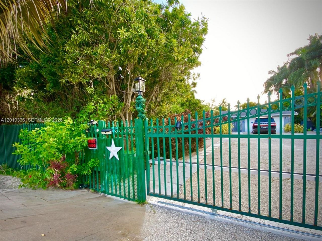 13550 S Biscayne River Rd , Miami, FL 33161 Photo