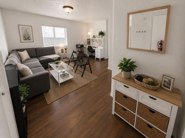 300 NW 84th Ter , Unit 300, Miami, FL 33150