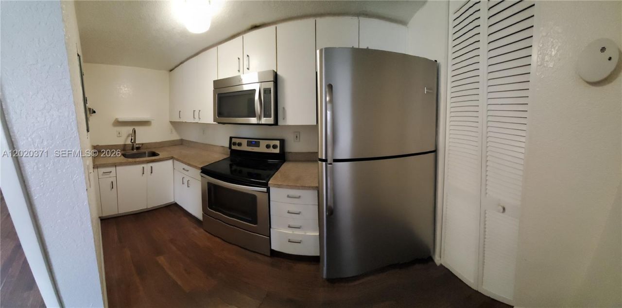 300 NW 84th Ter , Unit 300, Miami, FL 33150 Photo