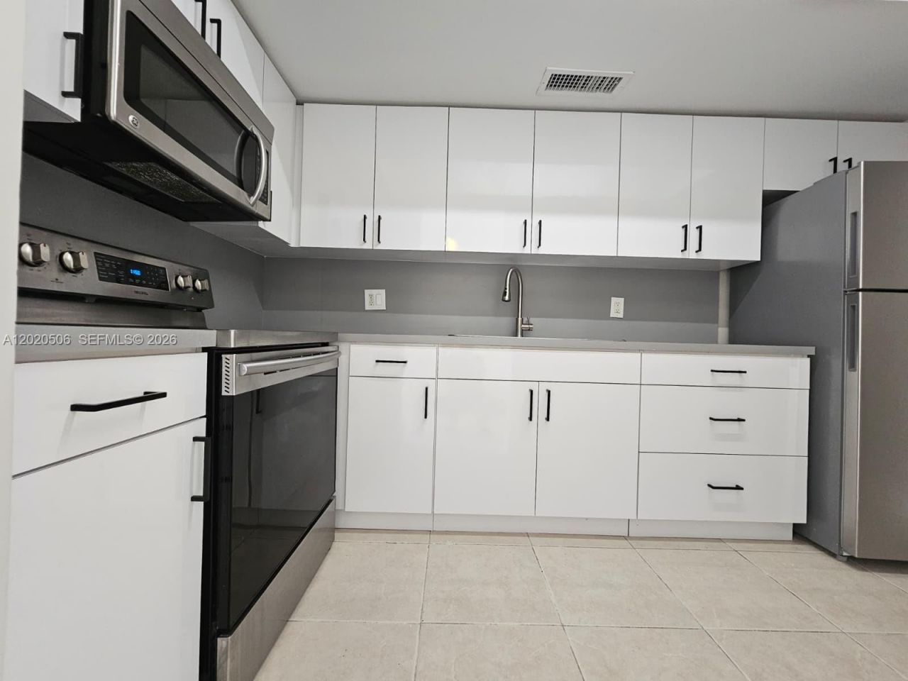 13700 NE 6th Ave , Unit 106, North Miami, FL 33161 Photo