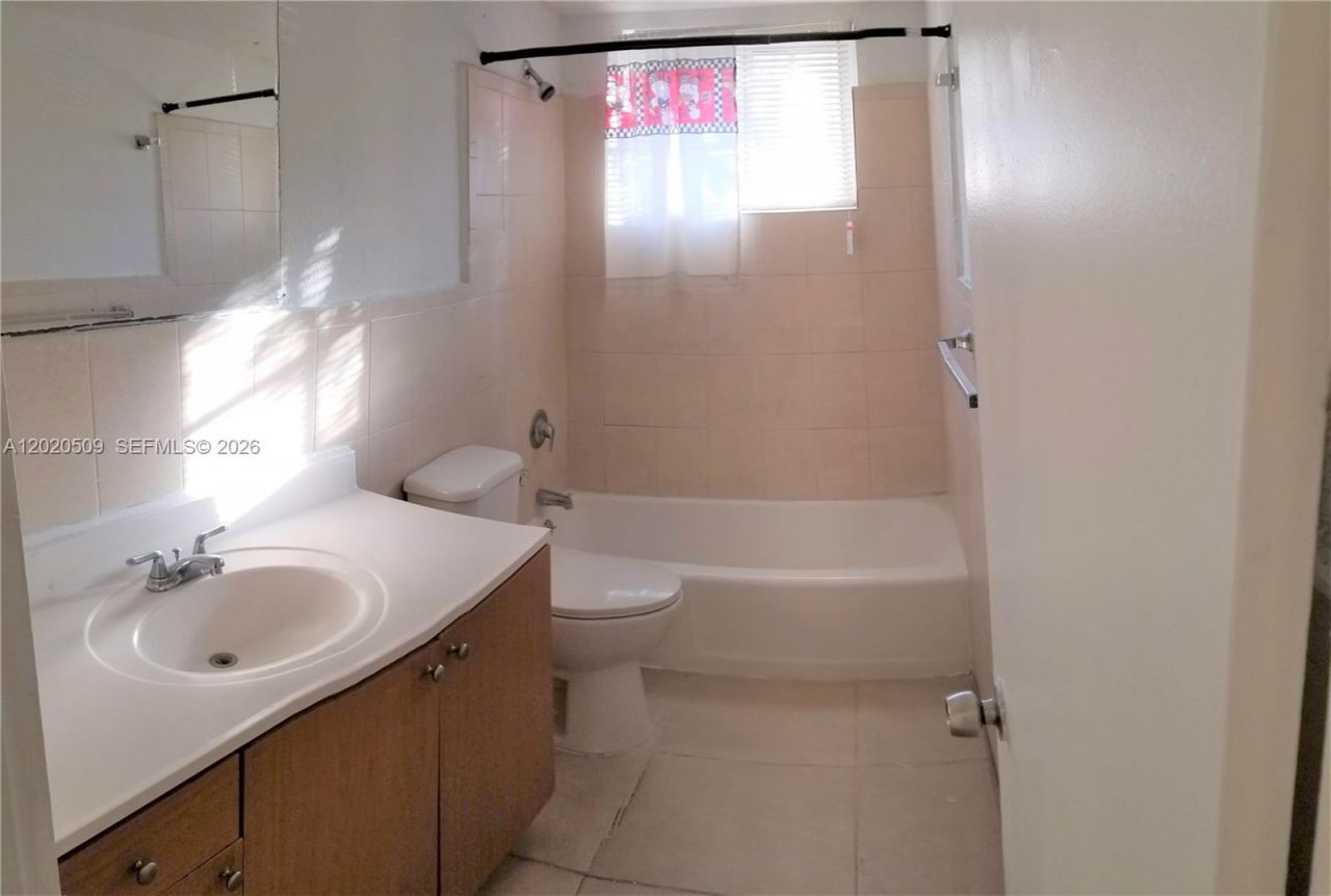 13700 NE 6th Ave , Unit 113, North Miami, FL 33161 Photo
