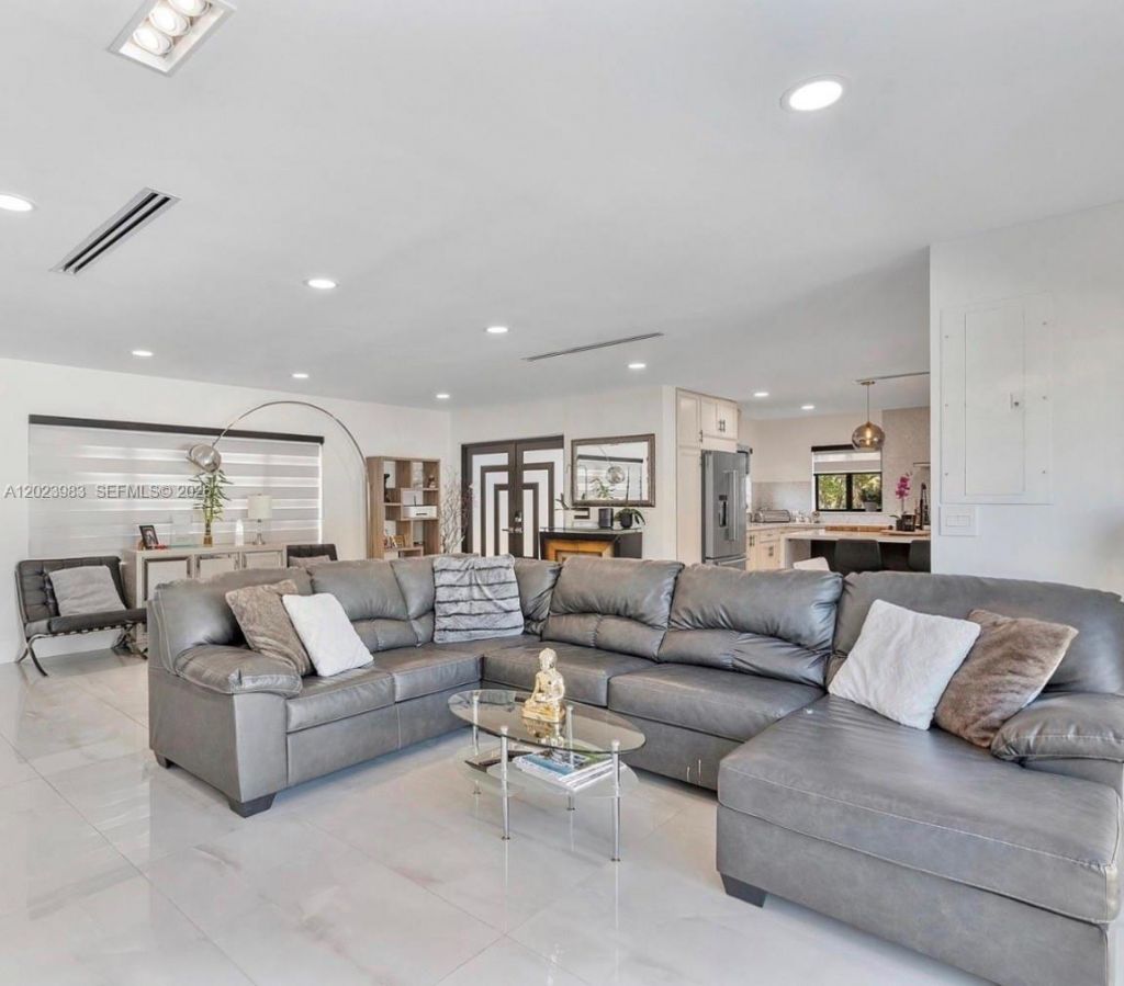 Please Call For Address, Hollywood, FL 33019 Photo