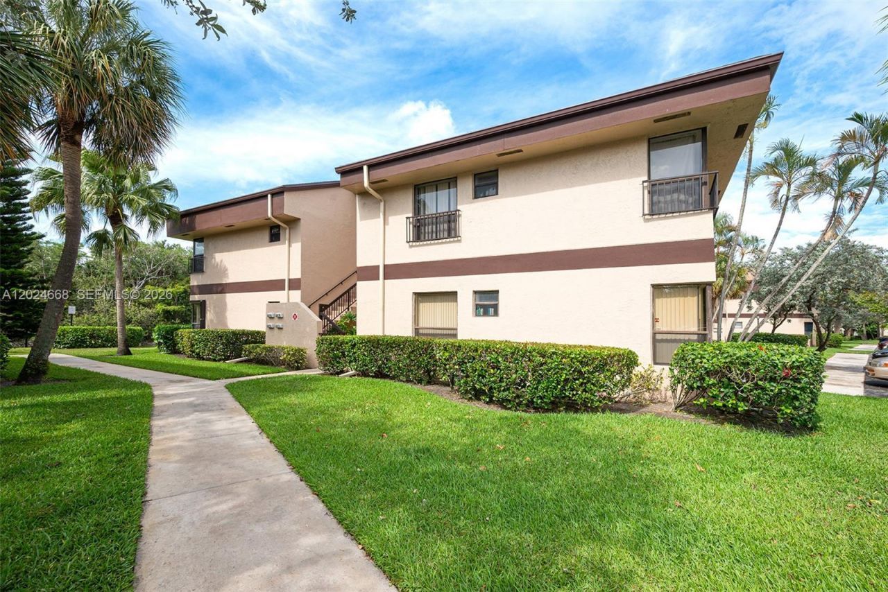 2676 N Carambola Cir N , Unit 1760, Coconut Creek, FL 33066 Photo