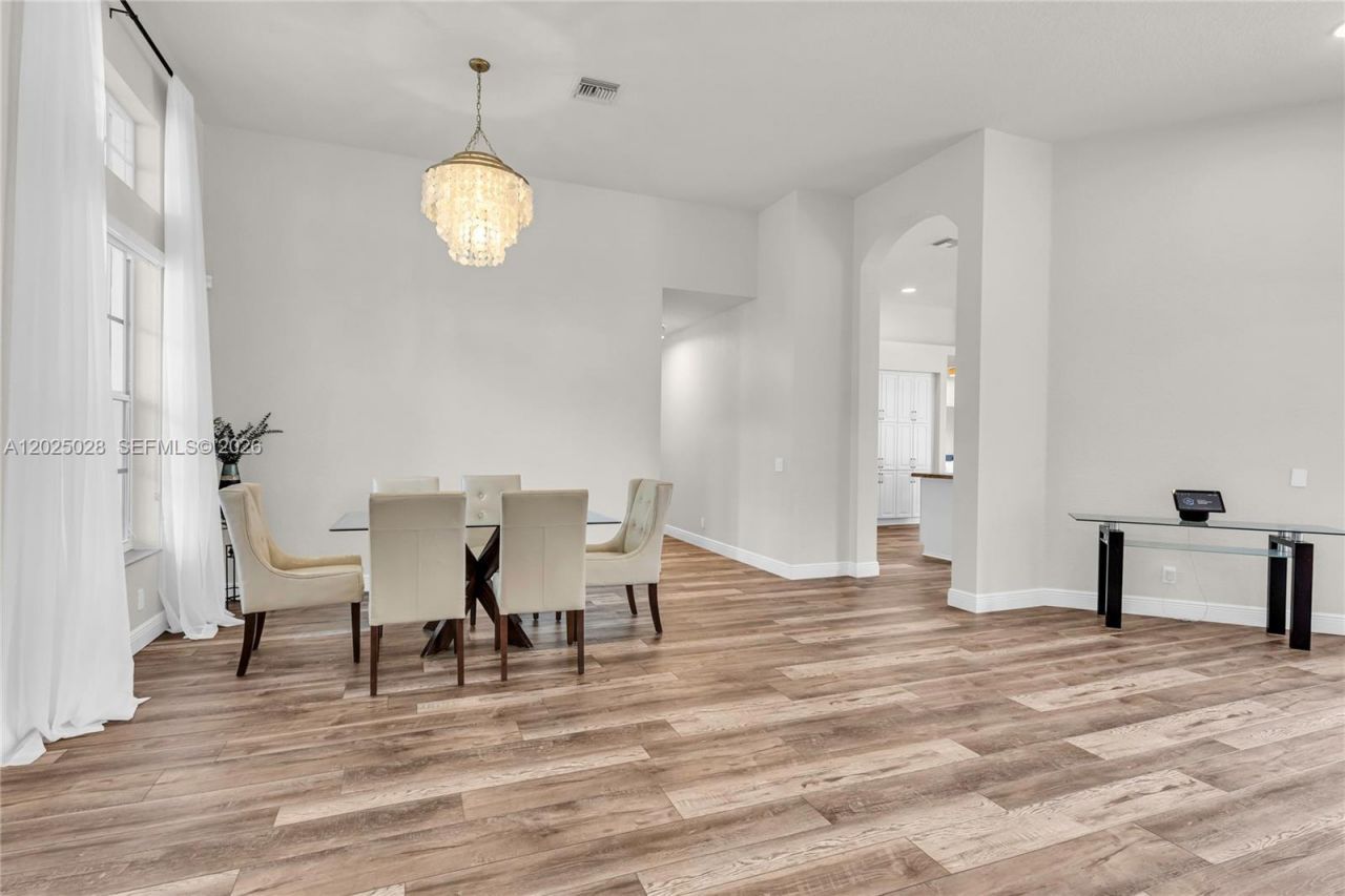 950 Marina Dr , Weston, FL 33327 Photo