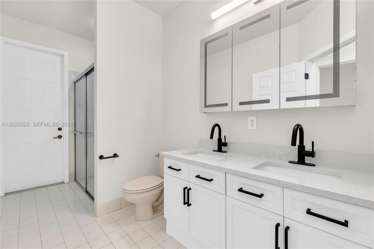 950 Marina Dr , Weston, FL 33327 Photo