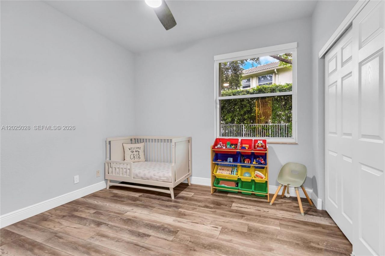 950 Marina Dr , Weston, FL 33327 Photo