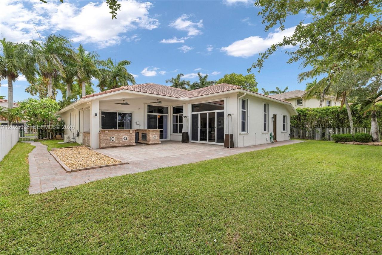 950 Marina Dr , Weston, FL 33327 Photo