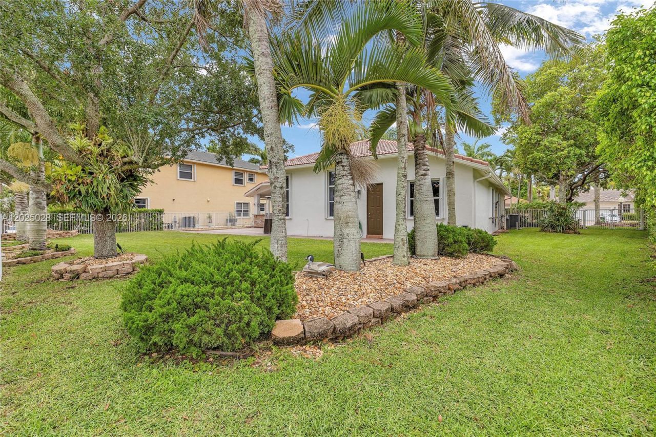 950 Marina Dr , Weston, FL 33327 Photo
