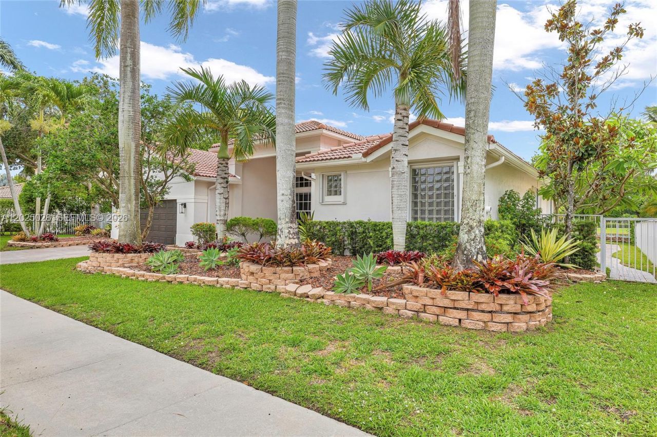950 Marina Dr , Weston, FL 33327 Photo