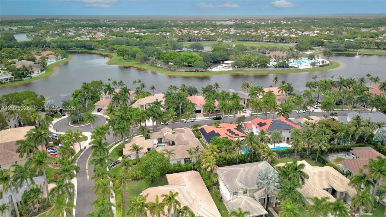 950 Marina Dr , Weston, FL 33327 Photo