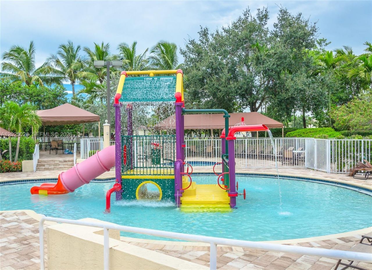950 Marina Dr, Weston, FL 33327 Photo