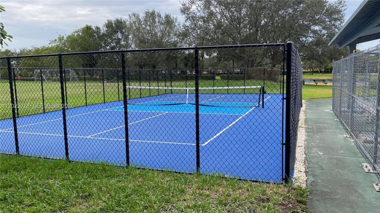 950 Marina Dr, Weston, FL 33327 Photo