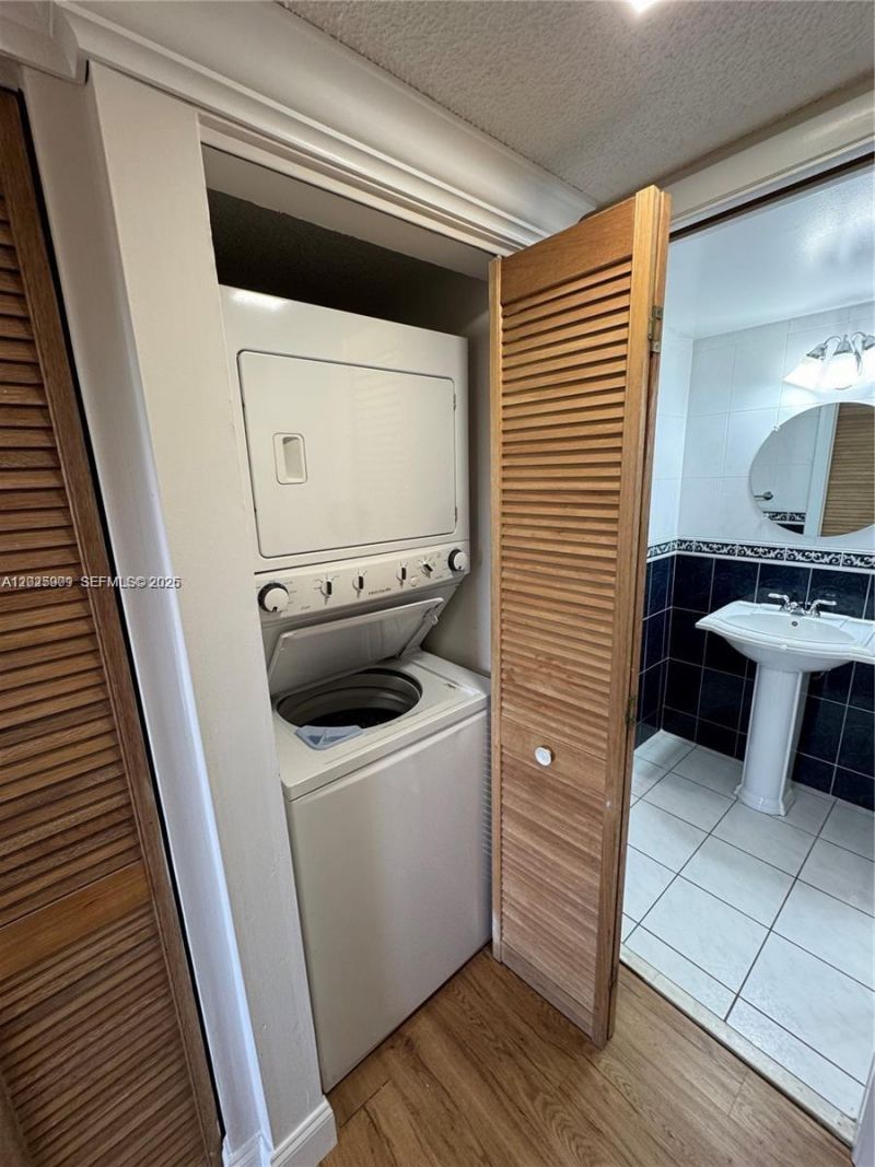 1121 SW 122nd Ave , Unit 412-2, Miami, FL 33184 Photo