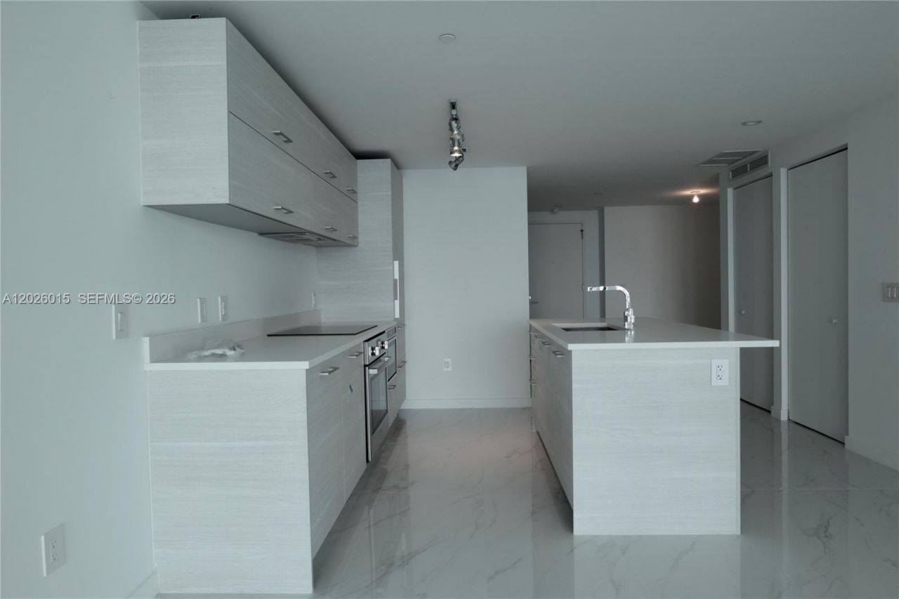 650 NE 32 , Unit 1906, Miami, FL 33137 Photo