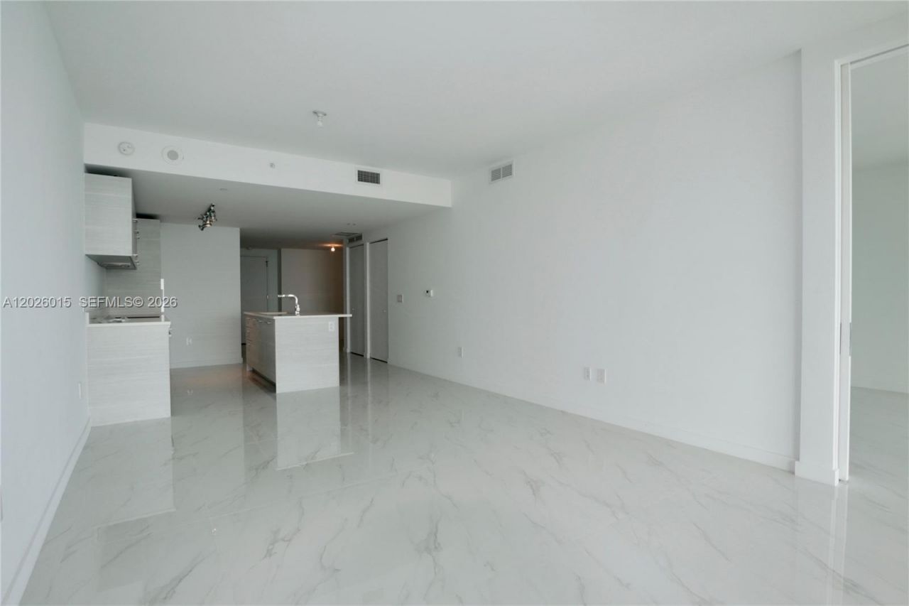 650 NE 32 , Unit 1906, Miami, FL 33137 Photo