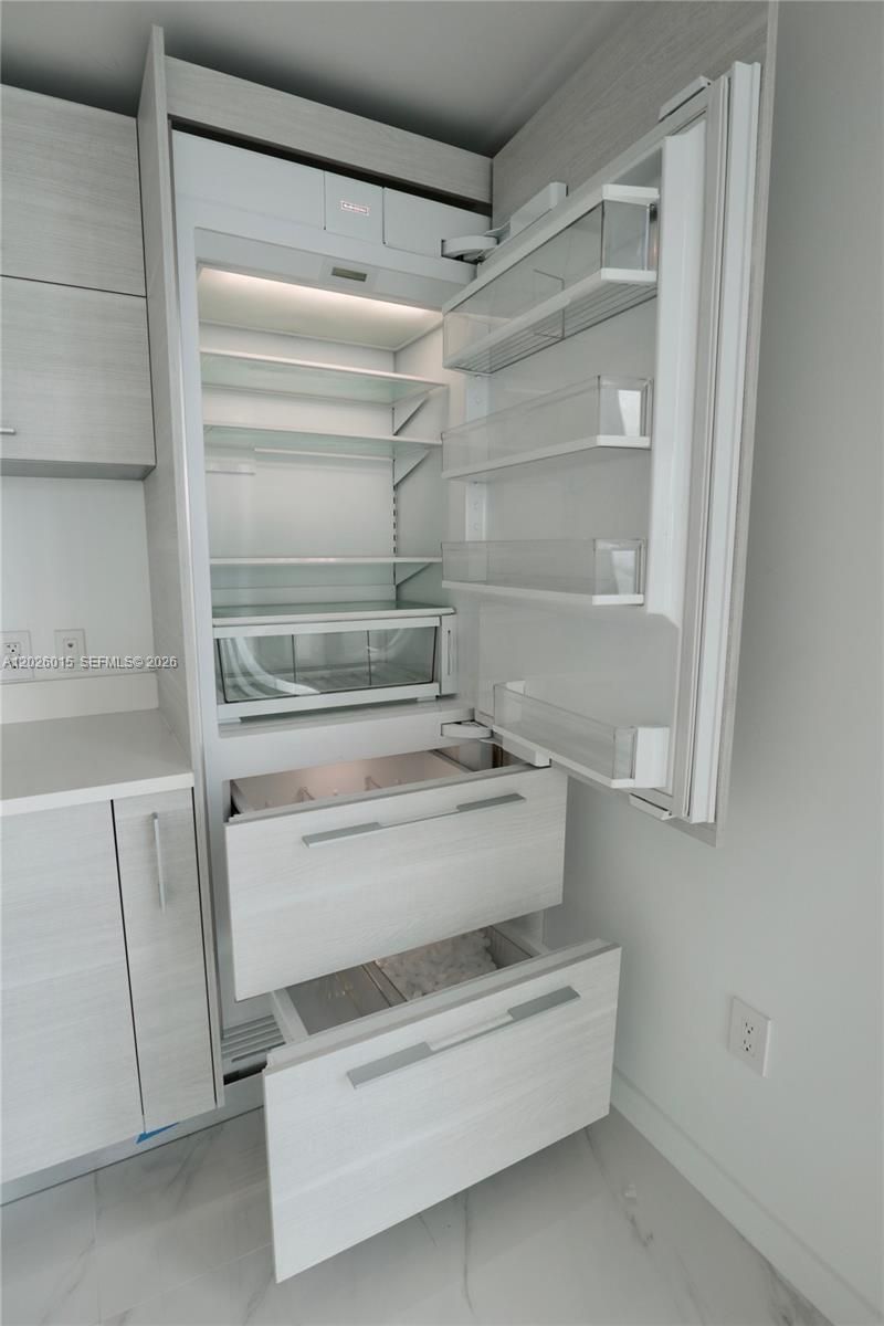 650 NE 32 , Unit 1906, Miami, FL 33137 Photo
