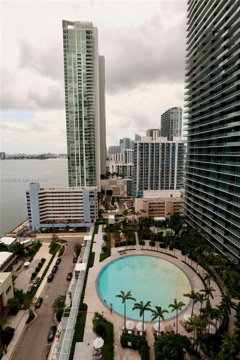 650 NE 32 , Unit 1906, Miami, FL 33137 Photo