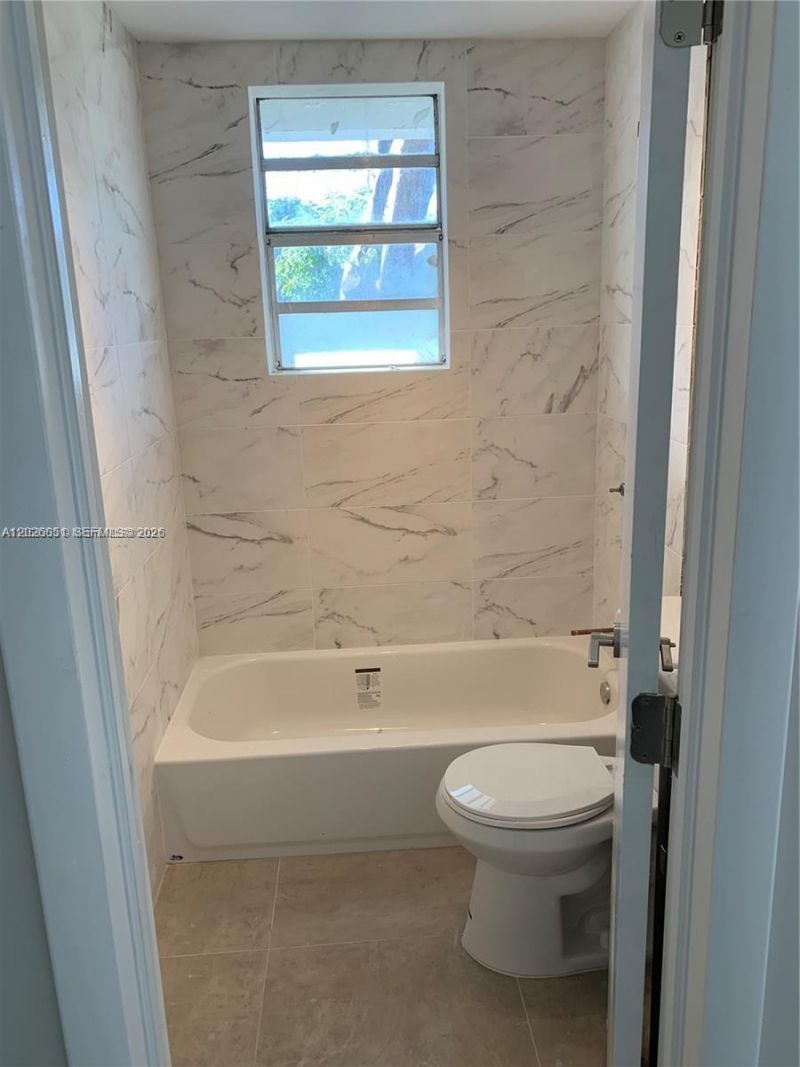 2932 NW 16th Ave , Unit 2B, Miami, FL 33142 Photo