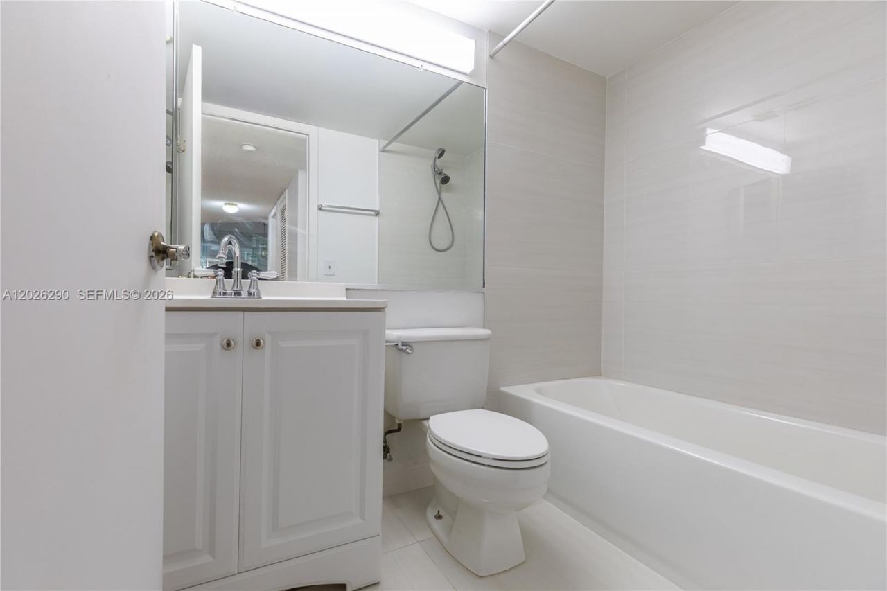 4950 E Sabal Palm Blvd , Unit 106, Tamarac, FL 33319 Photo