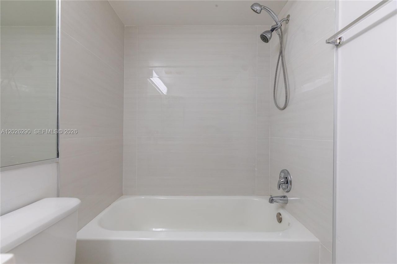 4950 E Sabal Palm Blvd , Unit 106, Tamarac, FL 33319 Photo