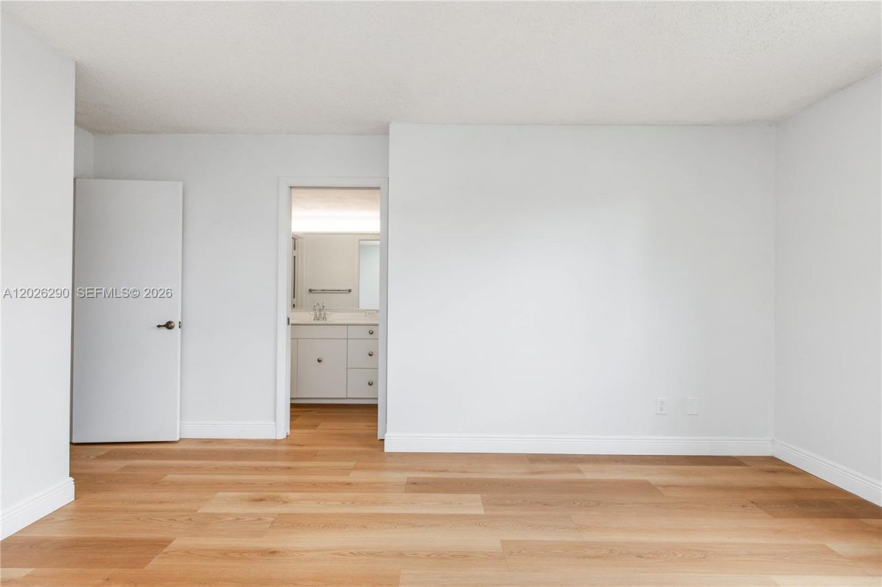 4950 E Sabal Palm Blvd , Unit 106, Tamarac, FL 33319 Photo
