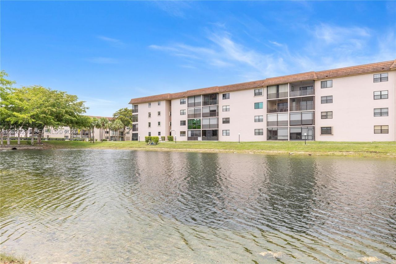 4950 E Sabal Palm Blvd , Unit 106, Tamarac, FL 33319 Photo
