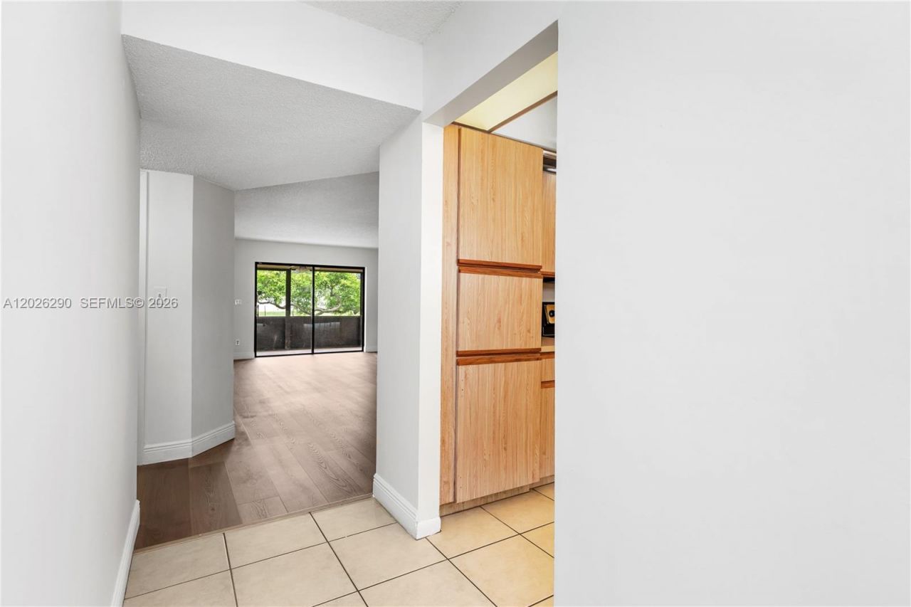 4950 E Sabal Palm Blvd , Unit 106, Tamarac, FL 33319 Photo