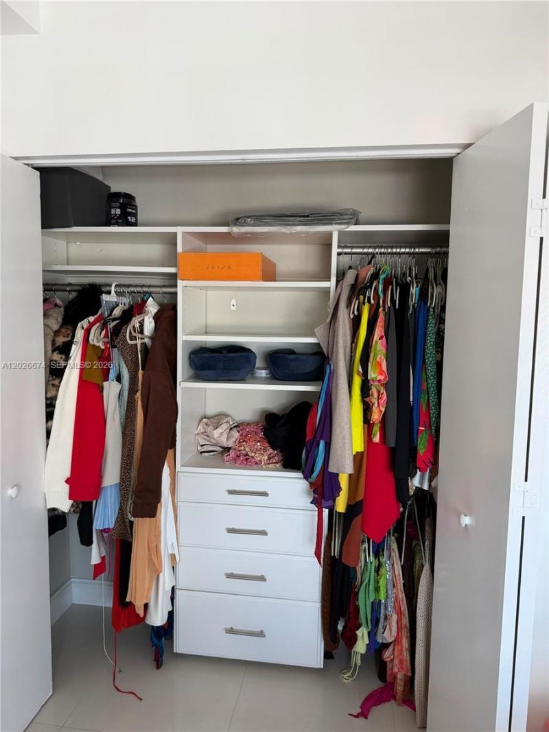 90 SW 3rd St, Unit 4006, Miami, FL 33130 Photo