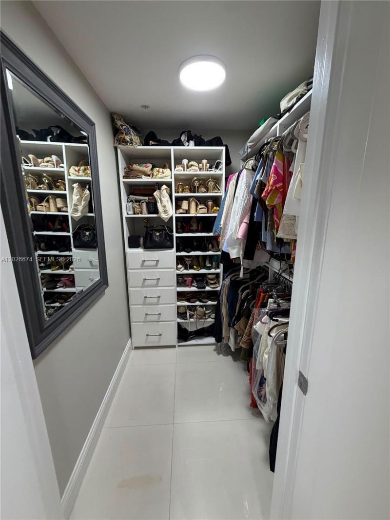 90 SW 3rd St, Unit 4006, Miami, FL 33130 Photo