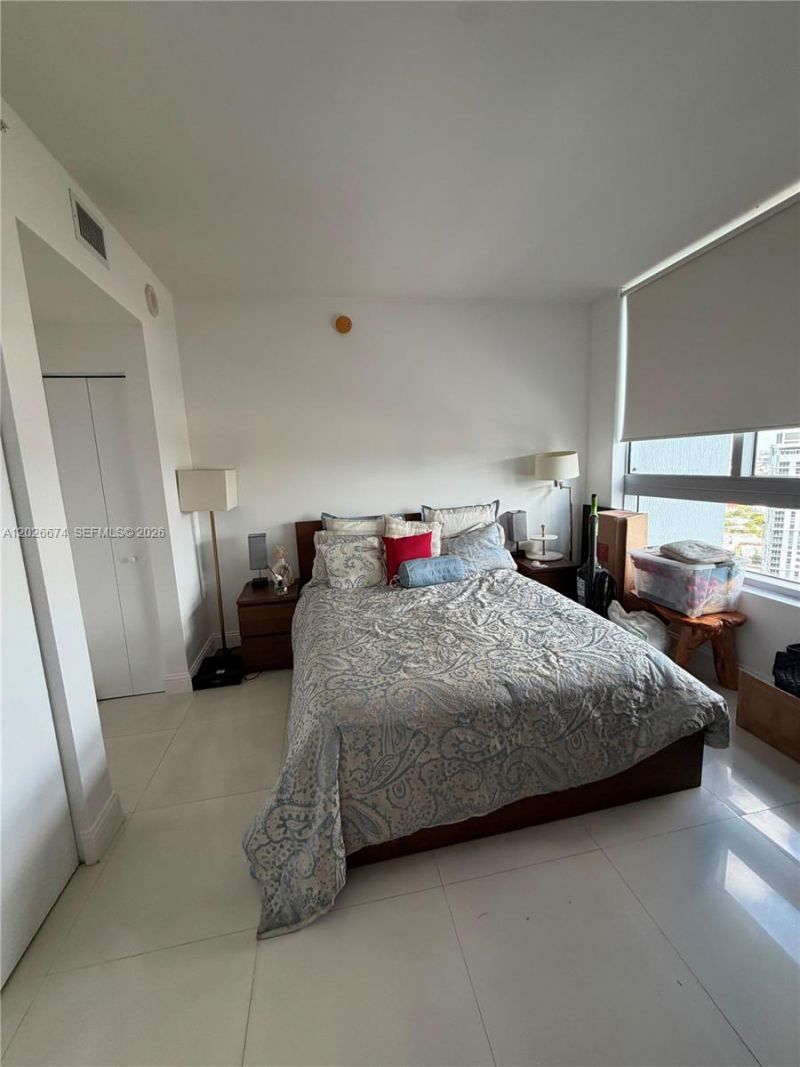 90 SW 3rd St, Unit 4006, Miami, FL 33130 Photo